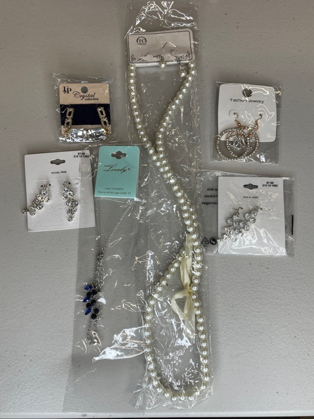 Pearl Strand Necklace and Assorted Fashion Earrings - White